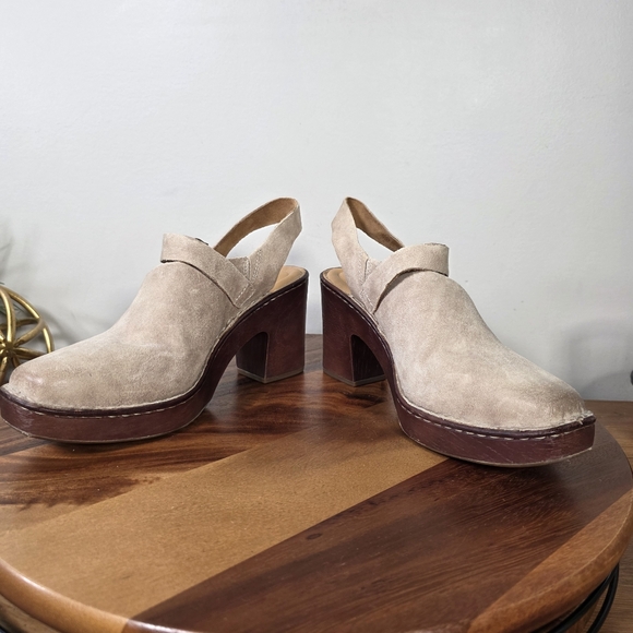 BORN Delvyn Women's Clogs Size 10 Heeled Sandals - Picture 8 of 15